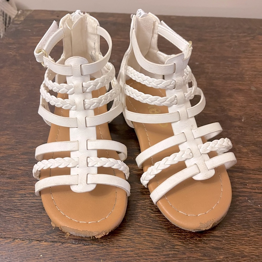 White girls sandals size 9c